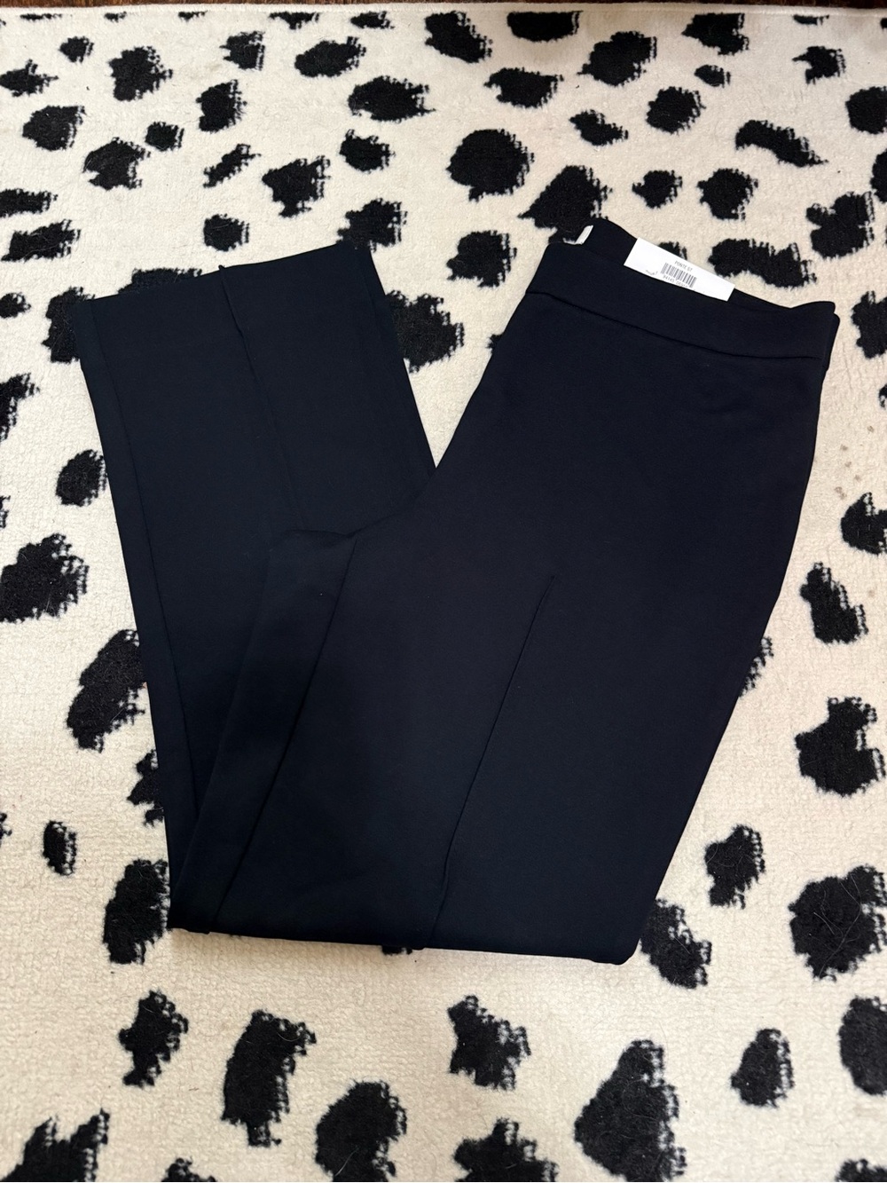 Black Ankle Crop Pants - Women's Sleek Pull-On Style